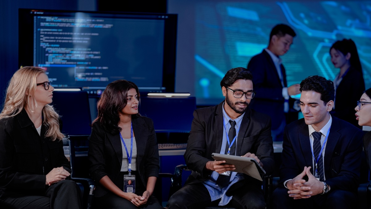Government Can’t Win the Cyber War Without the Private Sector